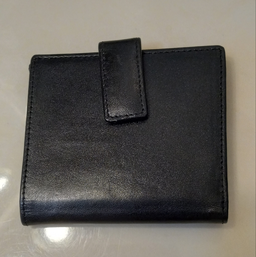 ❤️ Neiman Marcus Small Wallet NWOT